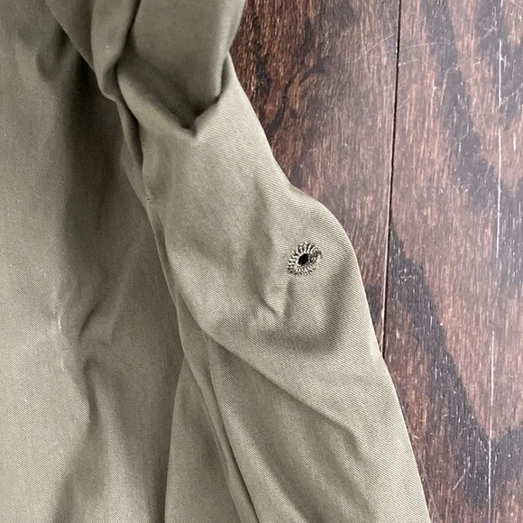 Nike Men's ESC Woven Shirt in Green, Size XXL